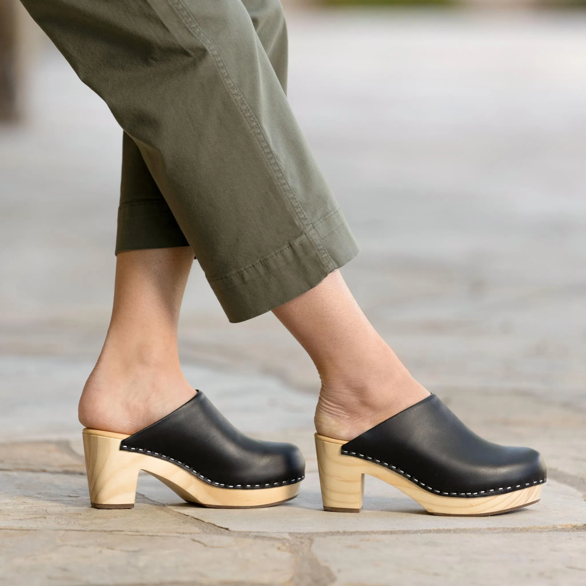 All-Day Heeled Clog Black