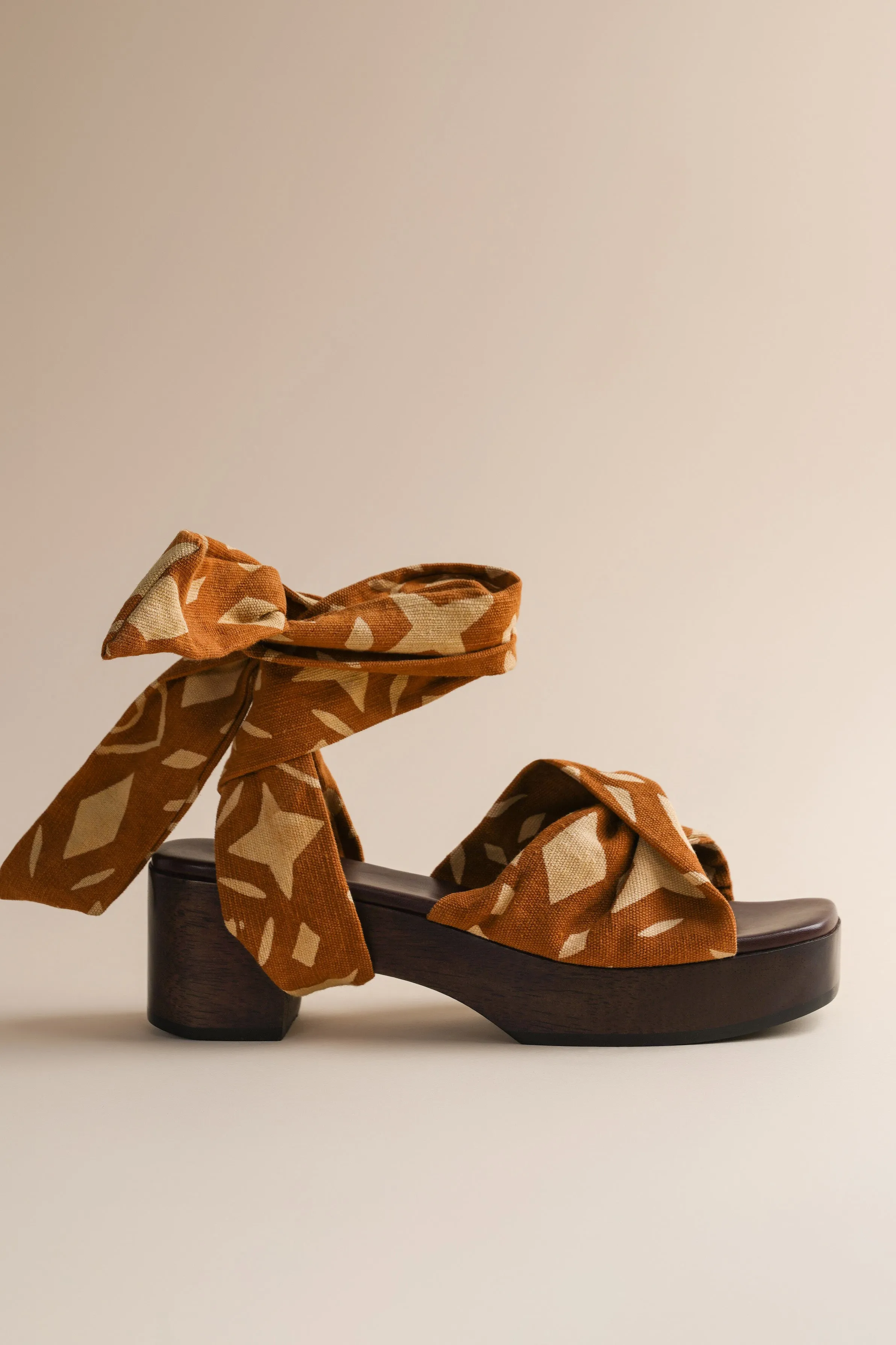 Balabou Sandal in Sahara