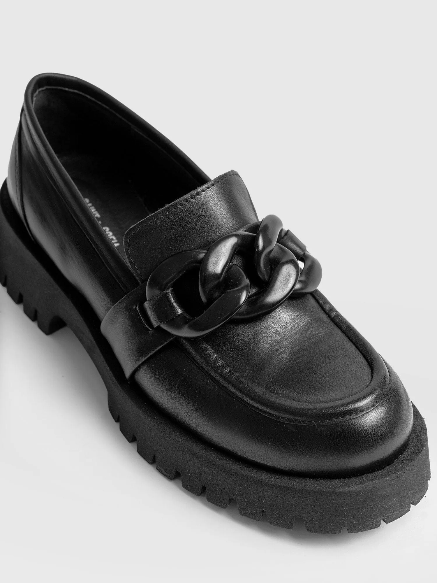 Chain Loafer - Black