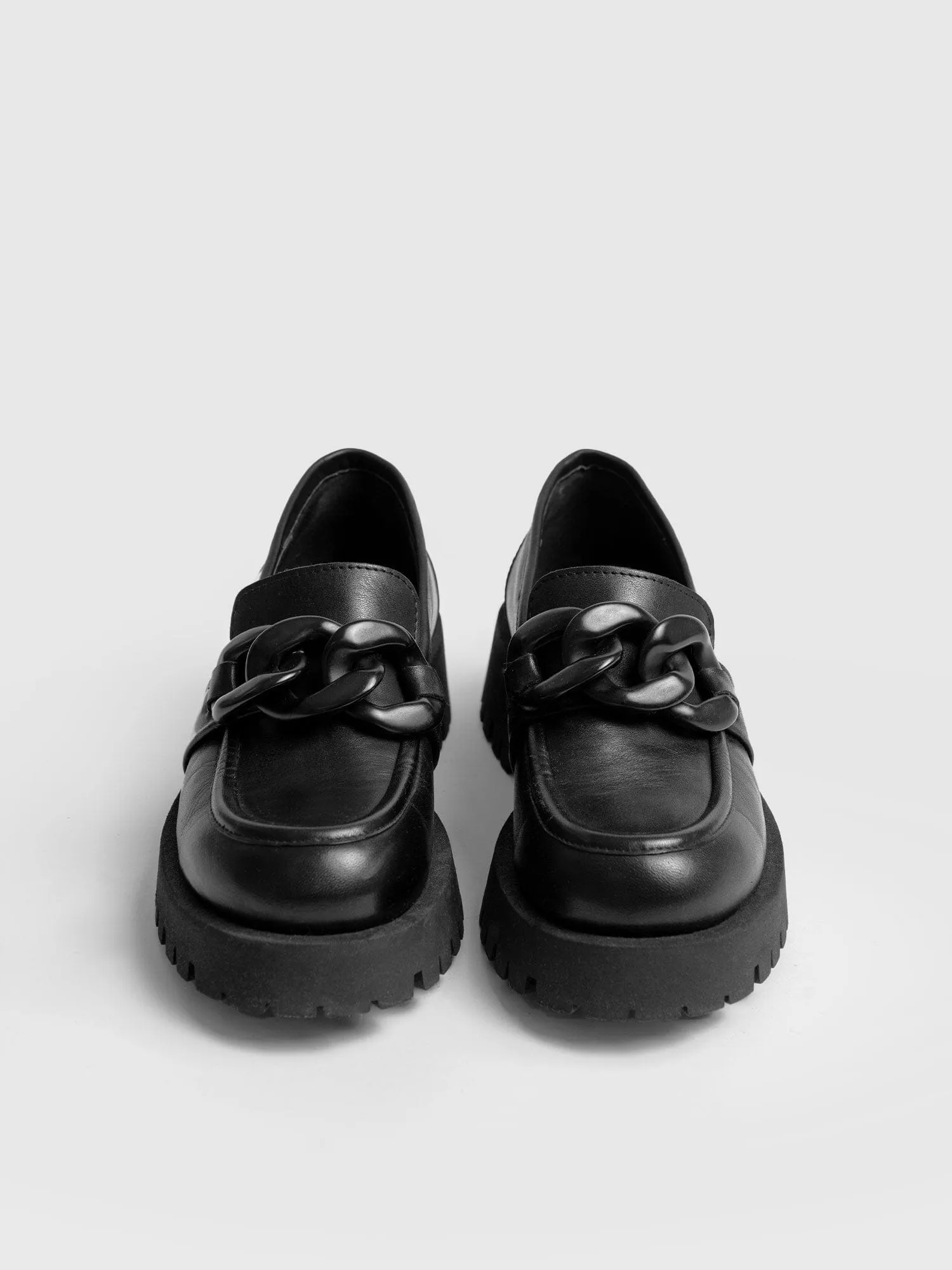 Chain Loafer - Black