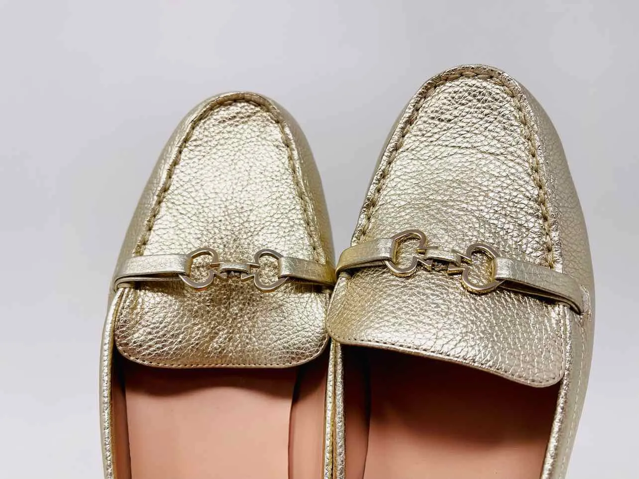 Kate Spade Size 8 Gold Horsebit Leather Shoes Loafers