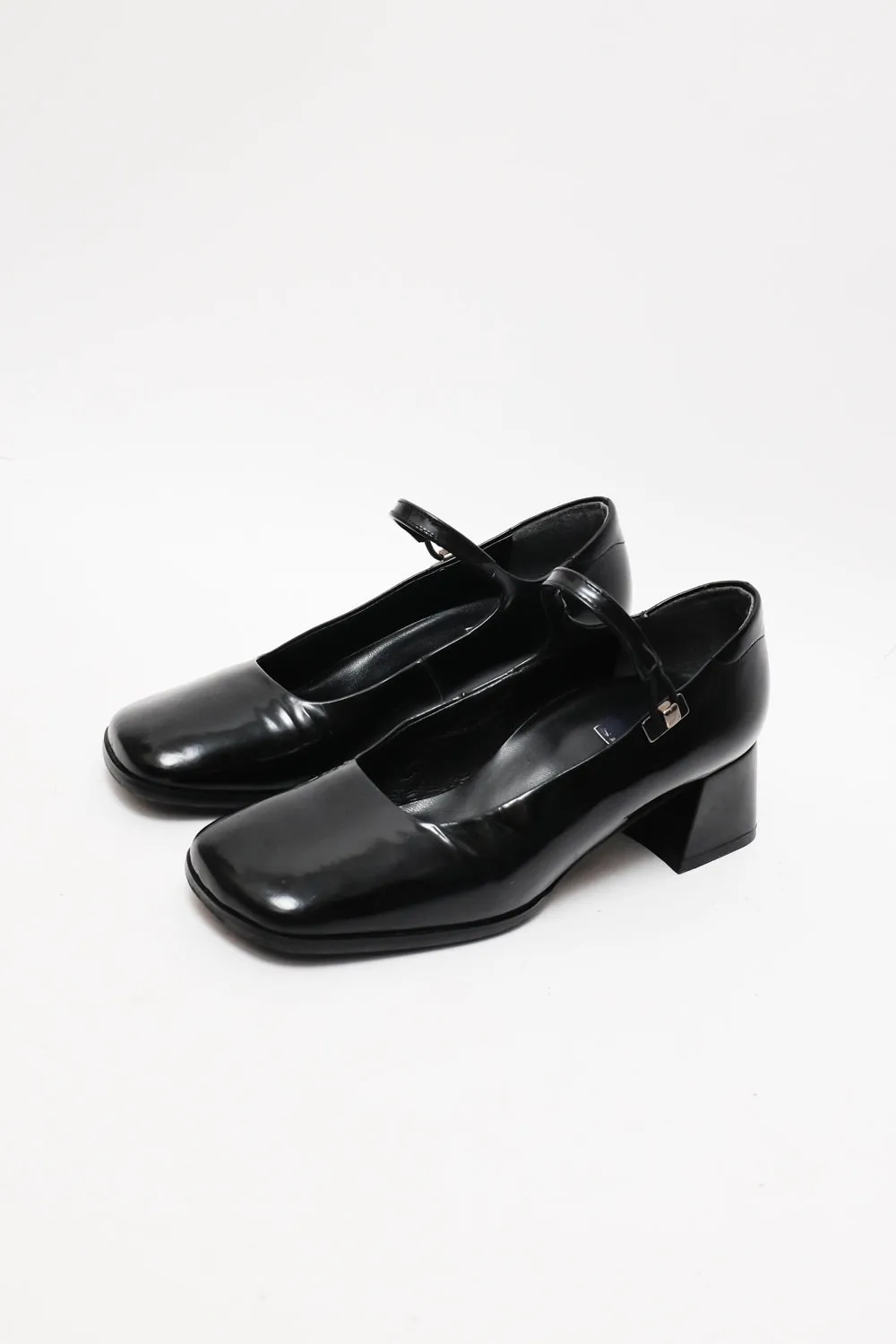 MARY JANE BLACK PATENT LEATHER SHOES 37