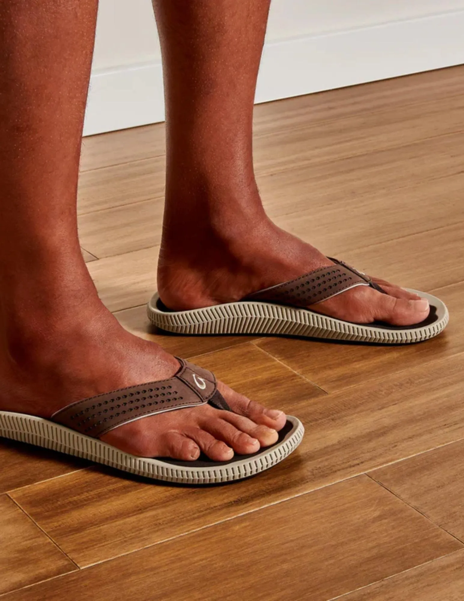 Ulele Beach Sandal | Dark Wood