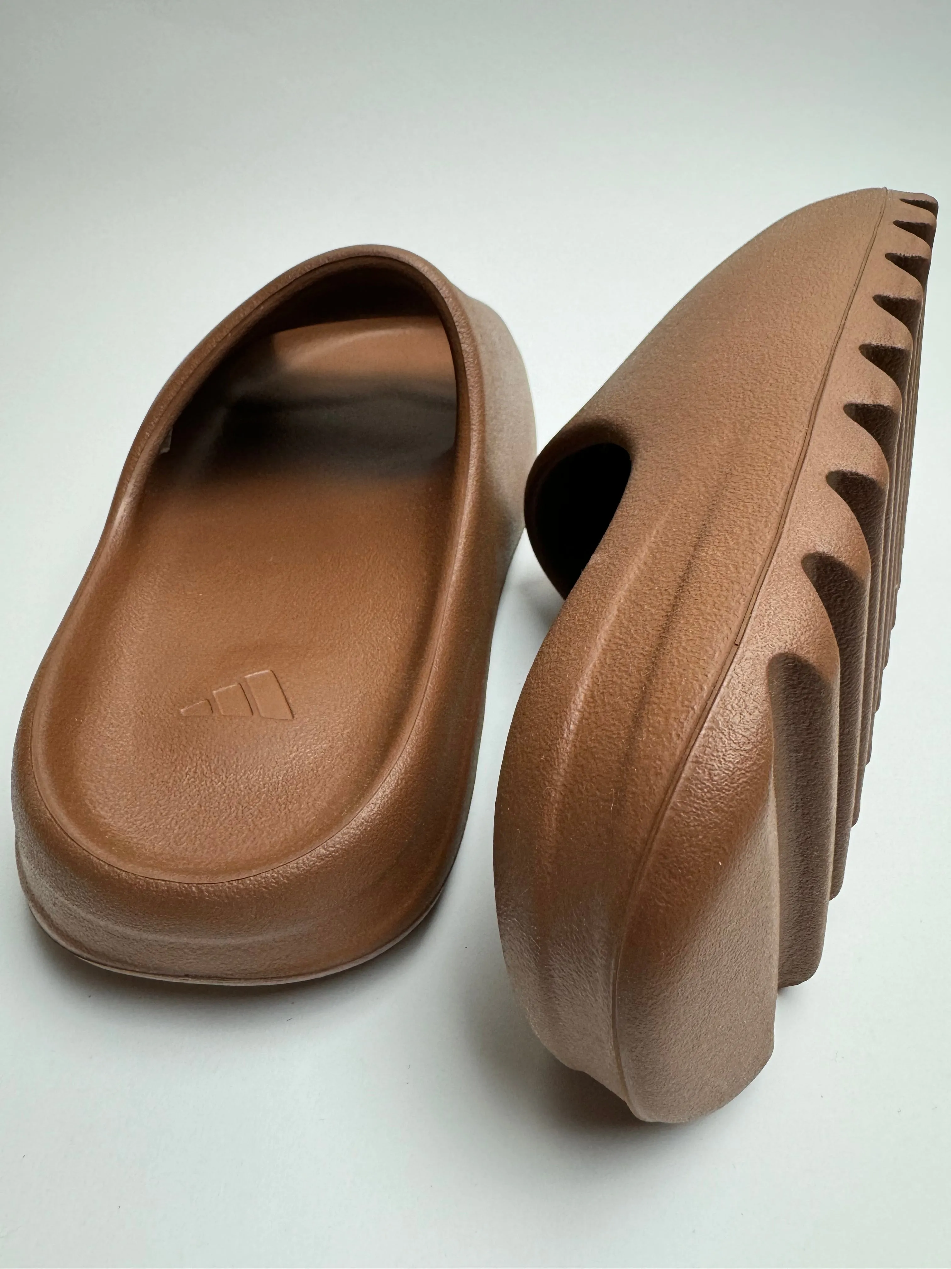 Yeezy Slide "Flax"